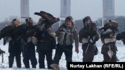 "Қыран-2018" байқауына қатысып жатқан құсбегілер. Алматы, 8 ақпан 2018 жыл. 