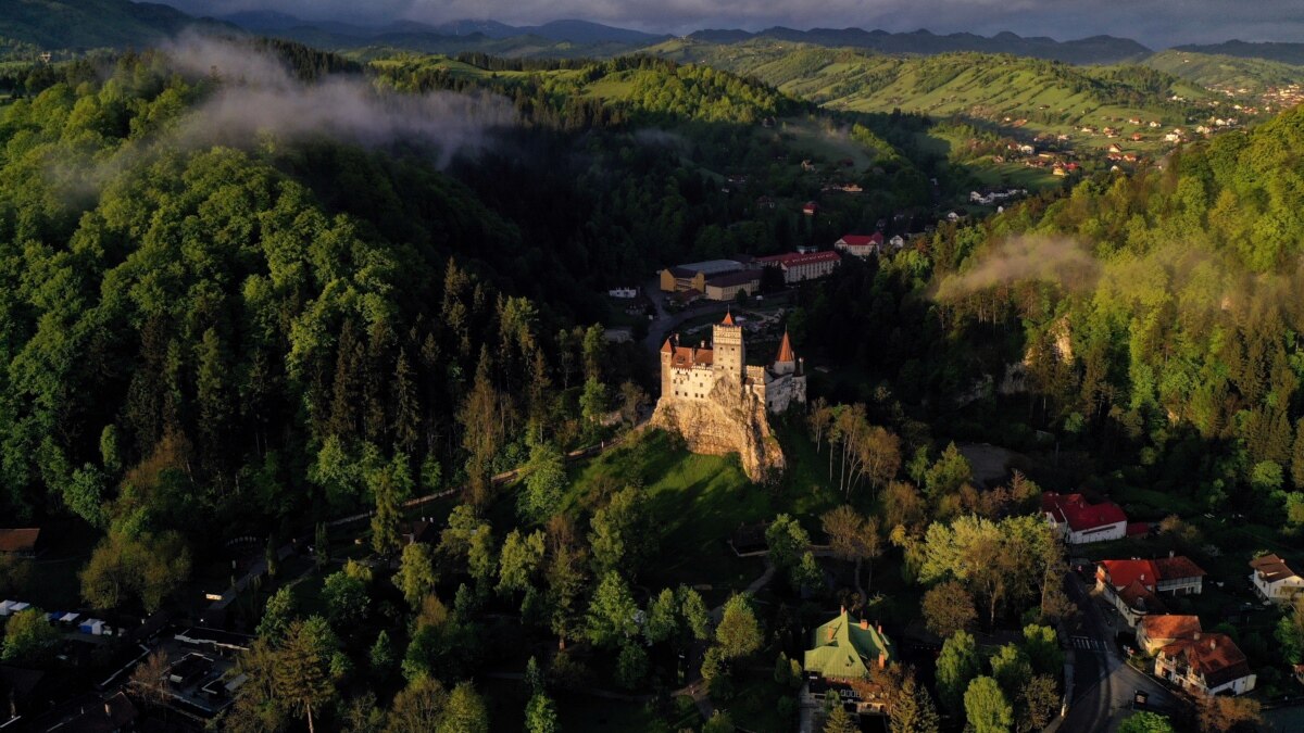 Румыния фото. Румыния Карпаты Трансильвания. Румыния горы Трансильвании. Румыния Карпаты Трансильвания замки. Румыния Трансильвания горные пейзажи.