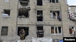 (ілюстраційне фото: зруйнований сепаратистами будинок у Пісках)