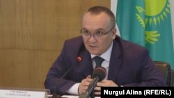Ғалым Тұрсынбаев, мемлекеттік қызмет істері және жемқорлыққа қарсы іс-қимыл агенттігінің Солтүстік Қазақстан облысы бойынша департаменті басшысы. Петропавл, 20 қараша 2017 жыл.