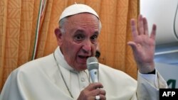 Armenia -- Pope Francis talks to journalists on his flight back to Rome following a visit at Armenia, June 26, 2016