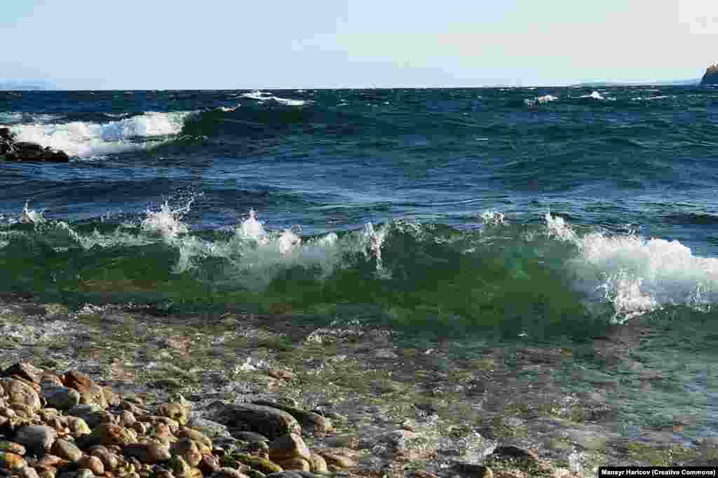The news that Baikal’s water was to be bottled and exported mostly abroad sparked a petition that garnered more than 1 million signatures. In March, the plant’s construction was suspended.