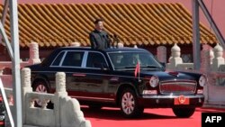 ჩინეთის პრეზიდენტი სი ძინპინი პეკინში სამხედრო აღლუმზე. 2015 წლის 3 სექტემბერი