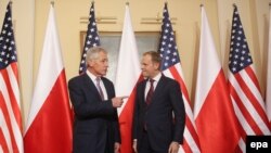 Министр обороны США Чак Хейгел и премьер-министр Польши Дональд Туск