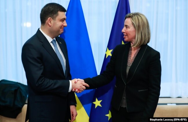 Прем’єр-міністр України Володимир Гройсман іверховний представник ЄС із закордонних справ Федеріка Моґеріні. Брюссель, 17 грудня 2018 року