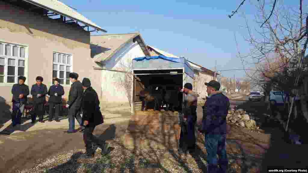 По информации МСЧ Узбекистана, тела жертв трагедии выдадут родственникам 22 и 23 января.