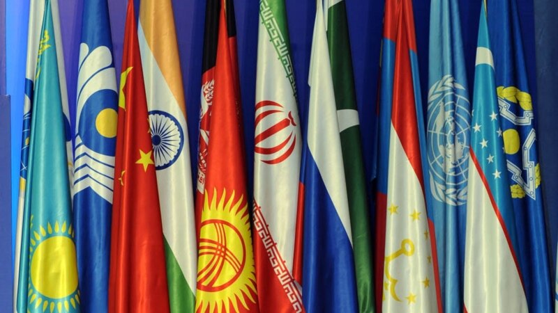 Президент Жапаров Казакстанда ШКУнун саммитине катышат