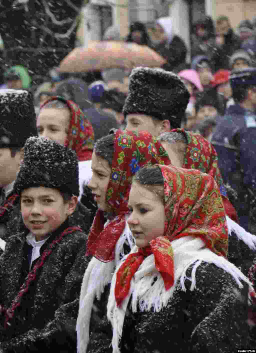 La Festivalul Datinilor și Obiceiurilor de Iarnă de la Sighet - (Foto: Ana Iuga)