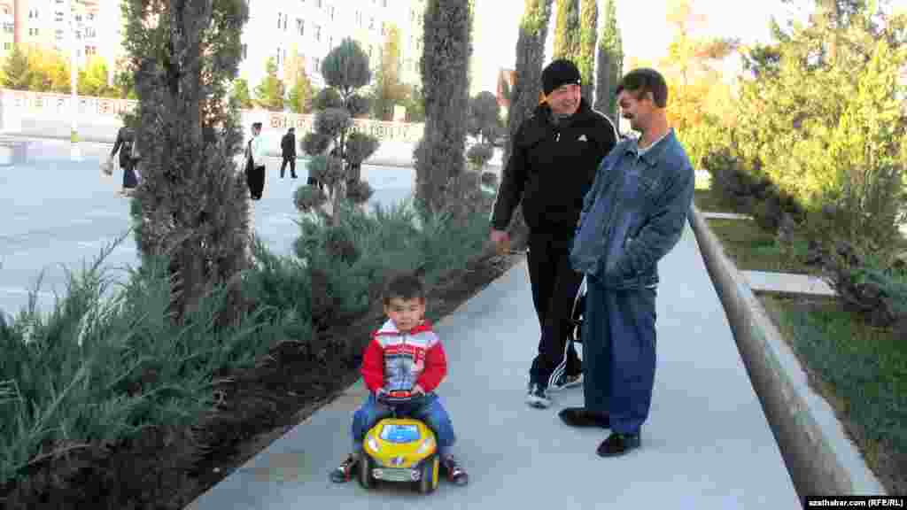 Gezelenç. Aşgabat