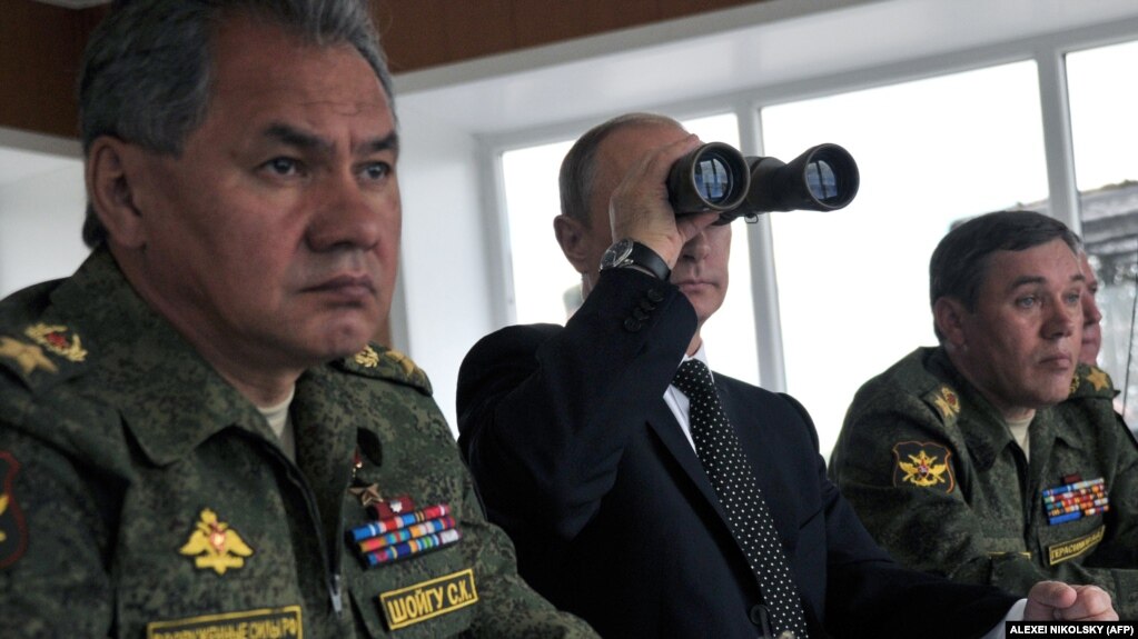 Російський міністр оборони Сергій Шойгу, президент Росії Володимир Путін та начальник Генштабу Росії Валерій Герасимов, архівне фото