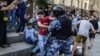 Евросоюз осудил массовые задержания на акции протеста в Москве