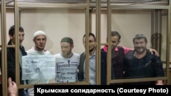 Фигуранты ялтинского «дела Хизб ут-Тахрир» в суде, архивное фото