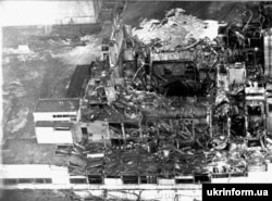  Една от първите фотоси, направени след гърмежа на четвърти блок на Чернобилската атомна електроцентрала, 26 април 1986 година 