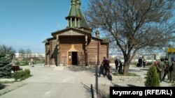 Открытое богослужение в храме Серафима Саровского, Симферополь, 18 апреля 2020