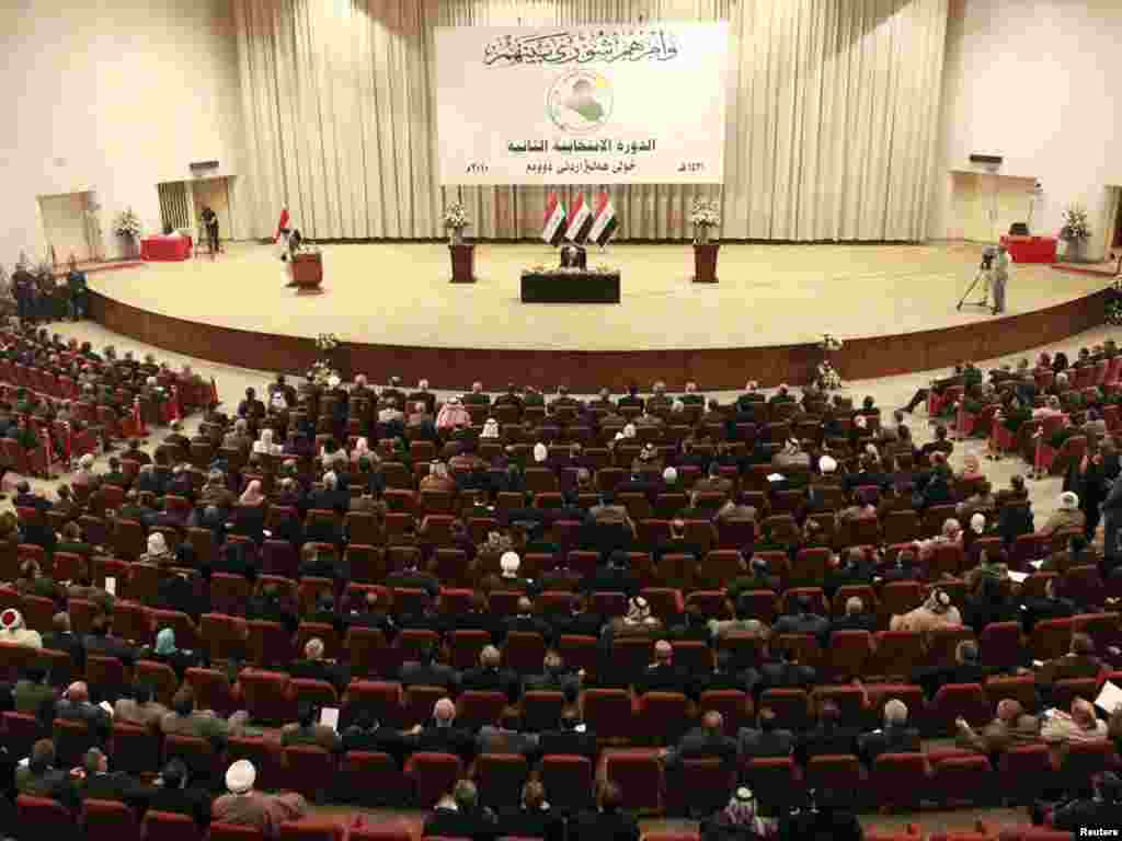 Pas bllokimit që prej 8 muajsh, Parlamenti i ri irakian, më 11 nëntor, ka rizgjedhur për kryeministër Nuri al-Malikin...