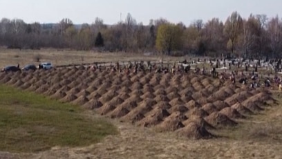 Ukrainian City Digs Mass Graves For Potential Coronavirus Victims