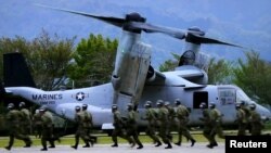 Конвертоплан Osprey на учениях в Японии, архивное фото