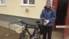 Крымский пенсионер Иван Трух отправляется на велосипеде в Херсонскую область