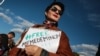 Тамила Ташева на акции в поддержку гражданского журналиста из Крыма Наримана Мемедеминова на Майдане Независимости. Киев, октябрь 2019 года