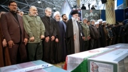 Iran -- Iranian supreme leader Ayatollah Ali Khamenei, center, leads a prayer over the coffins of Gen. Qassem Soleimani and his comrades at the Tehran University campus, January 6, 2019.