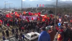 Cetinjani protestovali protiv litija SPC