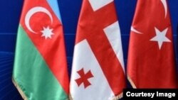 Վրաստանի, Թուրքիայի և Ադրբեջանի դրոշները, արխիվ