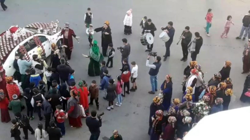 Ýurtda maşgala gurýandan maşgala bozýan köpelýär - çeşmeler