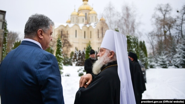 Президент України Петро Порошенко та митрополит Черкаський і Канівський Софроній. Черкаси, 20 листопада 2018 року