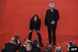 Iggy Pop və Jim Jarmusch Kann festivalında "Gimme Danger" filminin təqdimatında.