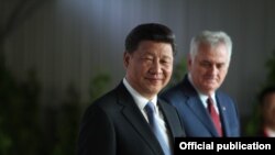 Predsednik Kine Xi Jinping sa tadašnjim predsednikom Srbije, a danas Kancelarija za saradnju sa Rusijom i Kinom - Tomislavom Nikolićem