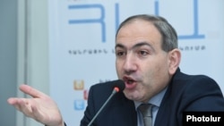 Armenia - Opposition leader Nikol Pashinian speaks at a news conference in Yerevan, 28Feb2017.