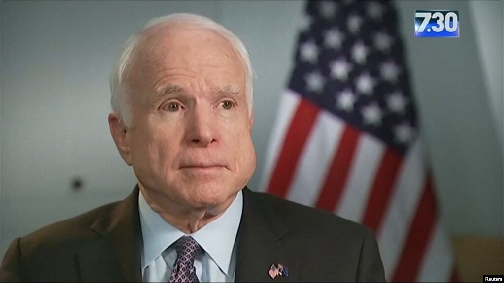 U.S. Republican Senator John McCain called Russian President Vladimir Putin a bigger threat than the Islamic State extremist group.