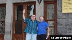 Armenia - Opposition activist Hamlet Hohannisian (L), released on bail on 5 August, 2009. Photo by Gagik Shamshian. 