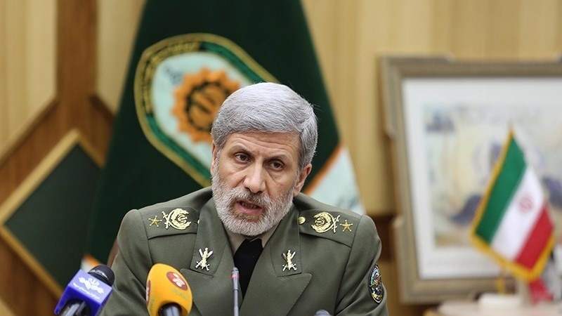 وزیر دفاع ایران: توقف نفت‌کش ایرانی بی‌پاسخ نخواهد ماند