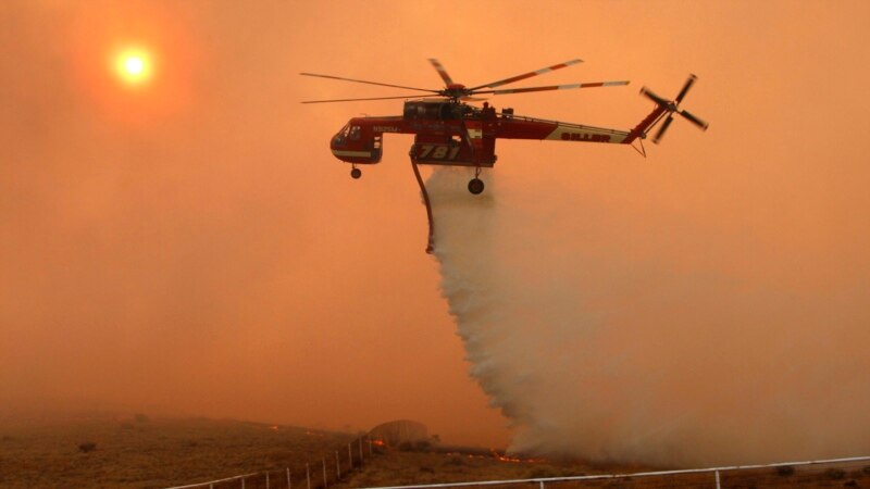 Шумски пожар во Калифорнија, над 100.000 евакуирани 