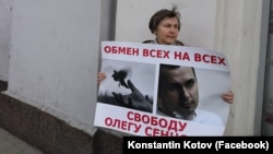 Одиночный пикет в поддержку украинского режиссера Олега Сенцова, 5 мая 2019 года