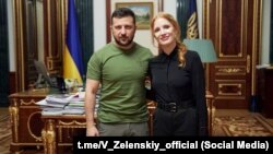 Президент Украины Владимир Зеленский и американская актриса, лауреат «Оскара» за 2021 год Джессика Честейн в Киеве, 7 августа 2022 года