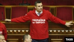 Лидер оппозиционной партии «УДАР» Виталий Кличко в Верховной Раде. киев, 21 ноября 2013 года.
