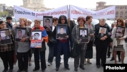 Armenia -- Relatives of people killed in the March 2008 post-election clashes protest in downtown Yerevan, 7 April 2010.