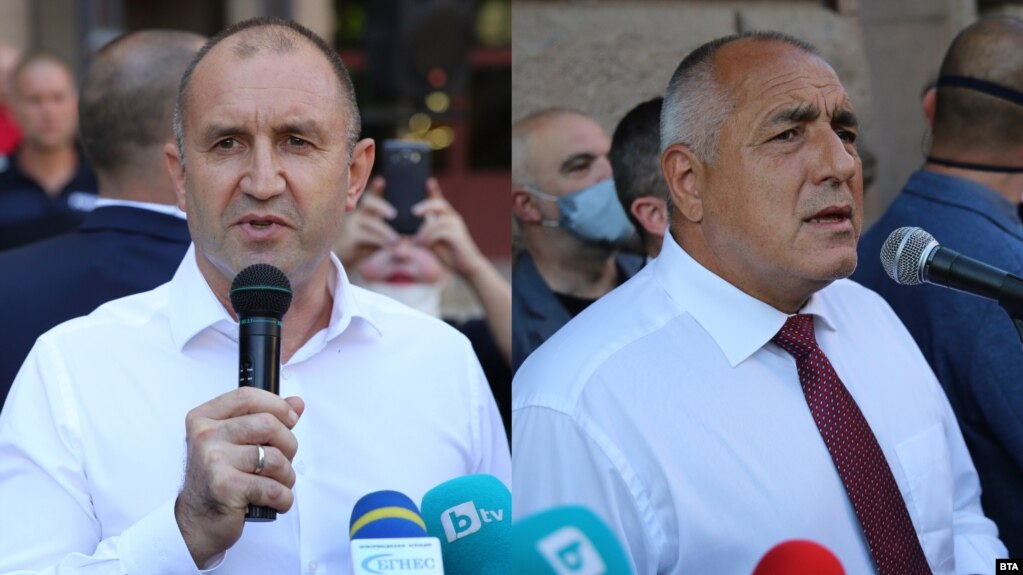 Президентът Румен Радев говори пред протестиращите срещу правителството и действията на прокуратурата в президентството. Премиерът Бойко Борисов говори пред събралите се в подкрепа на ГЕРБ