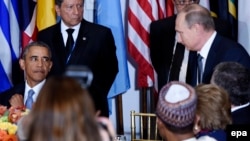 Барак Обама и Владимир Путин перед началом официального обеда в ООН. 