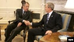 Джордж Буш принял российского министра как главу государства - в Овальном кабинете
