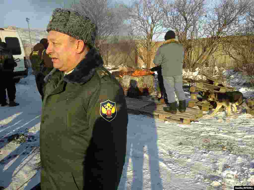 Наркотик контроле идарәсе бүлек мөдире Зөфәр Хуҗиев: "Полиция наркотикны үзенә калдыра дигән халыктагы имеш-мимешлрне тарату өчен яндырабыз"