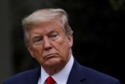 Președintele SUA, Donald Trump, a criticat OMS pentru că nu a anunțat din timp cât de periculos este noul coronavirus, luând apărarea Chinei, efectul fiind întârzierea măsurilor împotriva pandemiei