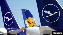 Cea mai mare parte a flotei Lufthansa a fost blocată la sol de pandemia de coronavirus, Frankfurt, mai 2020.