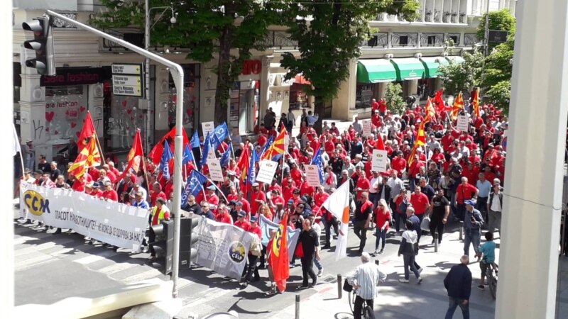 Работниците го одбележуваат 1 Мај со бројни прекршувања на работничките права