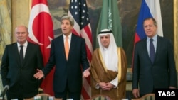 Feridun Sinirlioglu, John Kerry,Adel al-Jubeir və Sergei Lavrov 