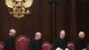 Судьи Конституционного суда России на заседании по вопросу о смертной казни. Санкт-Петербург, 09 ноября 2009 года