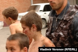  Повечето от заложниците са деца. 