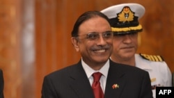 Former Pakistani President Asif Ali Zardari stepped down with a smile on his face. (file photo)